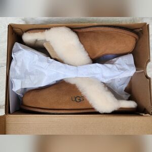 UGG Scuffette II Slippers: Size 10W